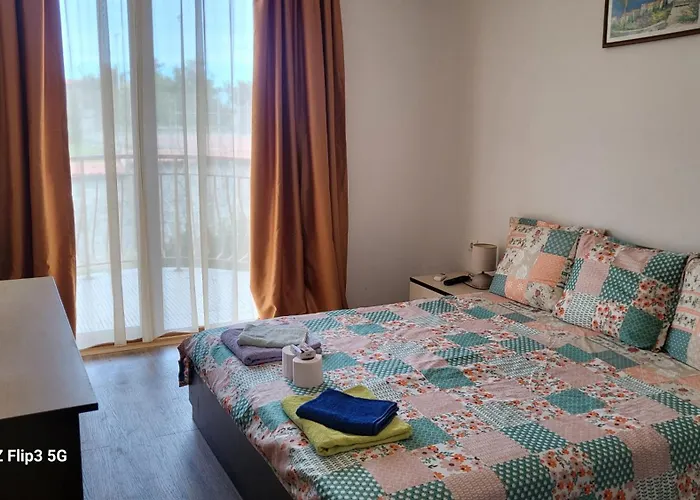 Blue Sky Апартамент Синеморец