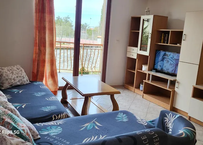 Blue Sky Синеморец