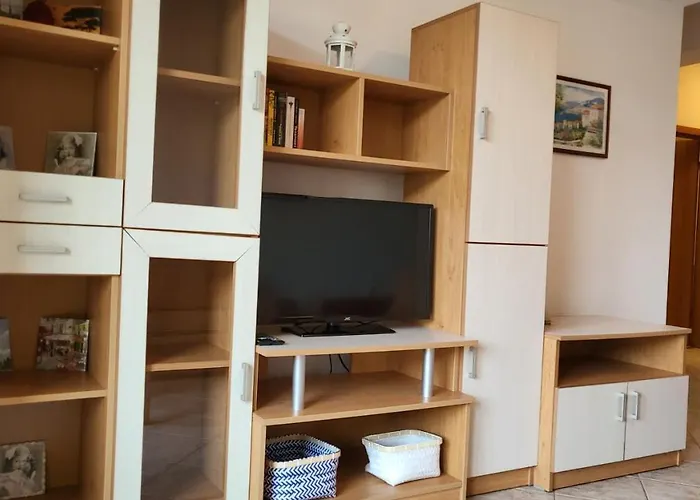 Blue Sky Apartment *